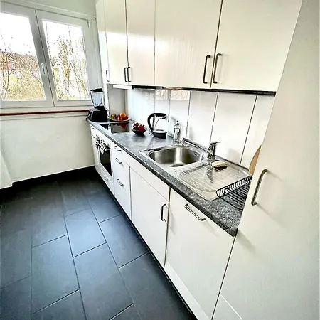 Kulinarik Und Kultur Vor Der Tuer *