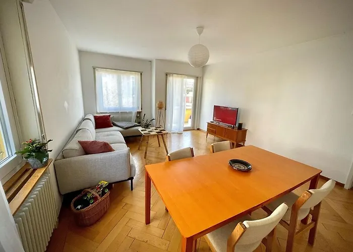 Kulinarik Und Kultur Vor Der Tuer Apartment *