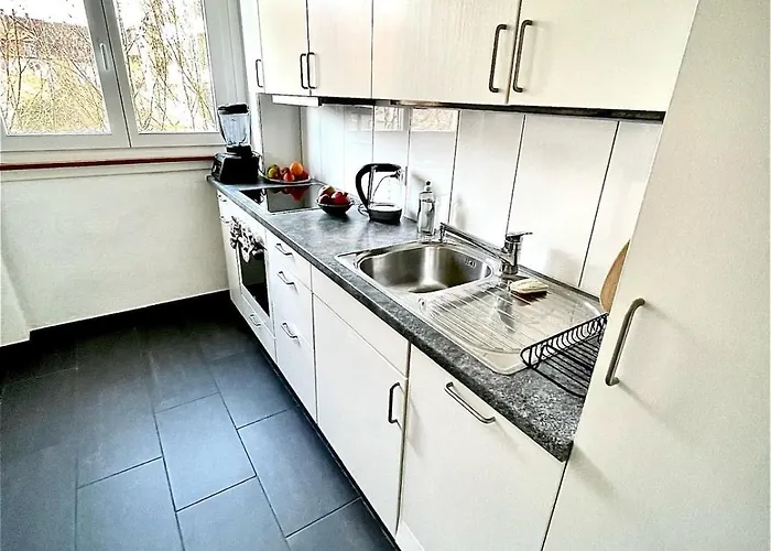 Kulinarik Und Kultur Vor Der Tuer *