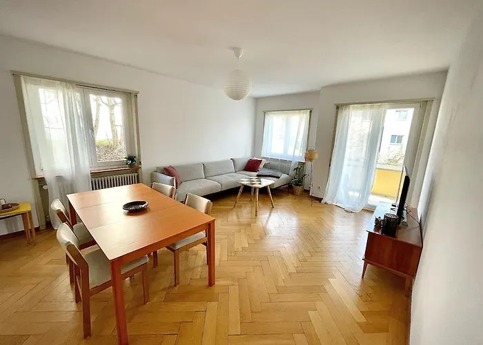 Kulinarik Und Kultur Vor Der Tuer شقة